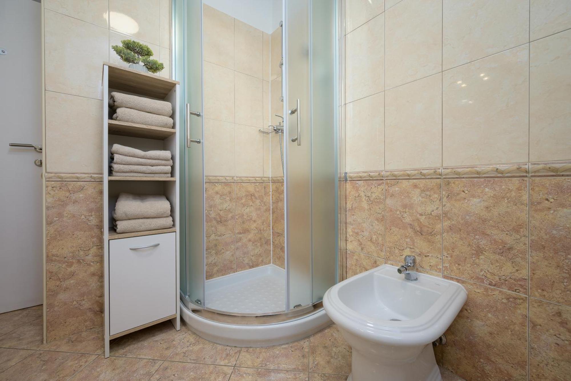 Apartment Pina 포레치 외부 사진